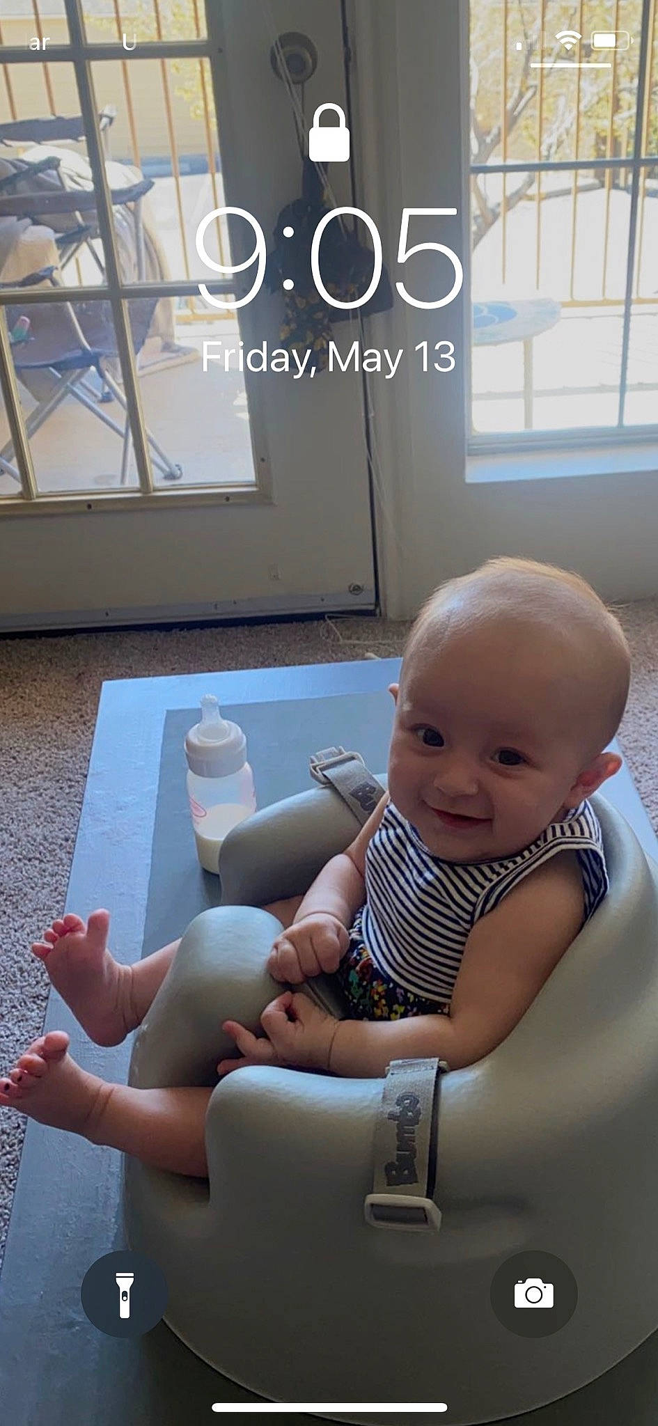 Kamilla is registered to the contest to win money with this photo: baby, baby_toddler_clothing, comfort, finger, floor, flooring, foot, hand, happy, human_leg, joint, joy, knee, person, shoulder, skin, smile, thigh, thumb, toddler