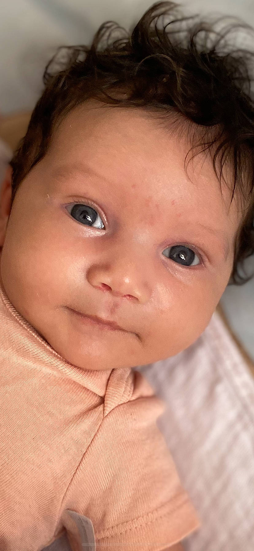 Emy participe au concours pour gagner de l'argent avec cette photo : baby, beauty, cheek, child, chin, close_up, eye, eyebrow, eyelash, face, forehead, head, iris, lip, mouth, neck, nose, person, portrait_photography, skin