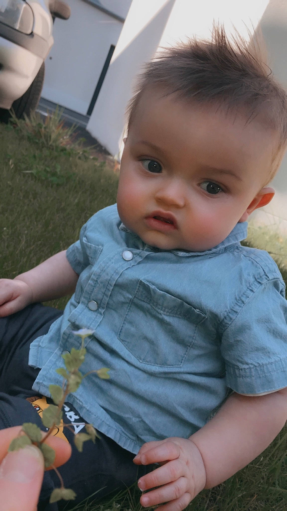 Ayron participe au concours pour gagner de l'argent avec cette photo : baby, cheek, child, eye, face, head, person, sitting, skin, toddler