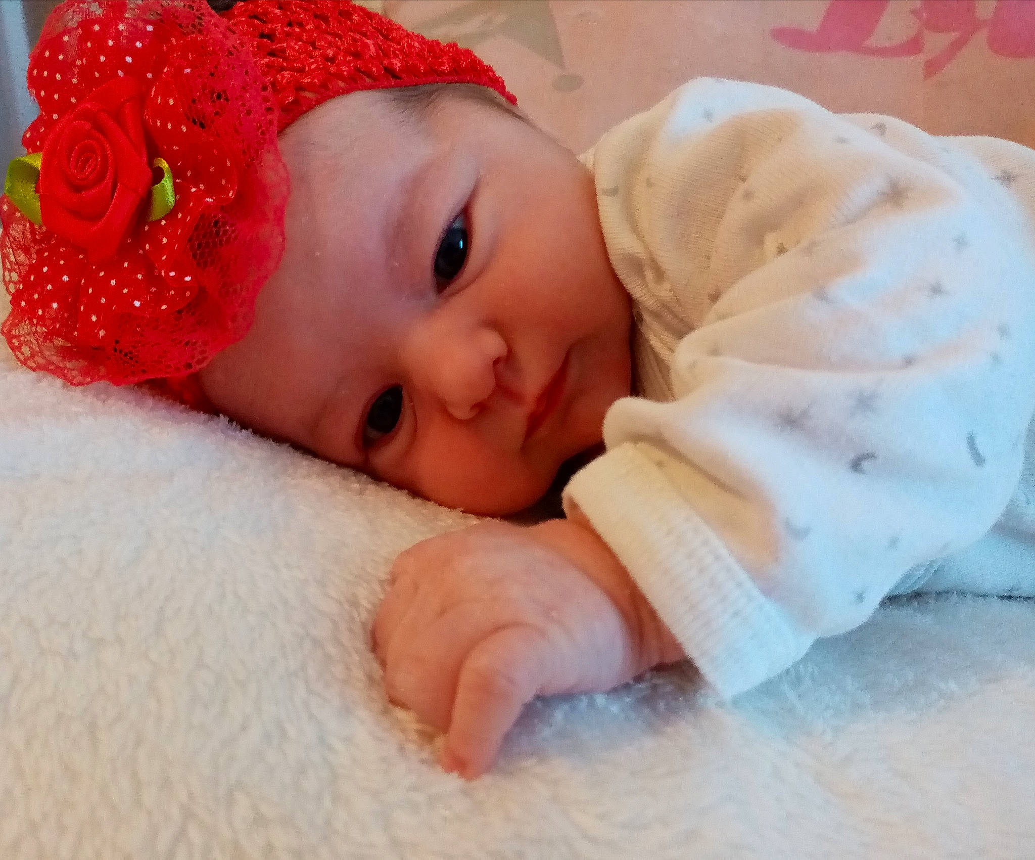 Livia participe au concours pour gagner de l'argent avec cette photo : baby, baby_sleeping, cheek, child, fashion_accessory, hair_accessory, head, headgear, lip, mouth, person, pink, portrait_photography, skin, toddler