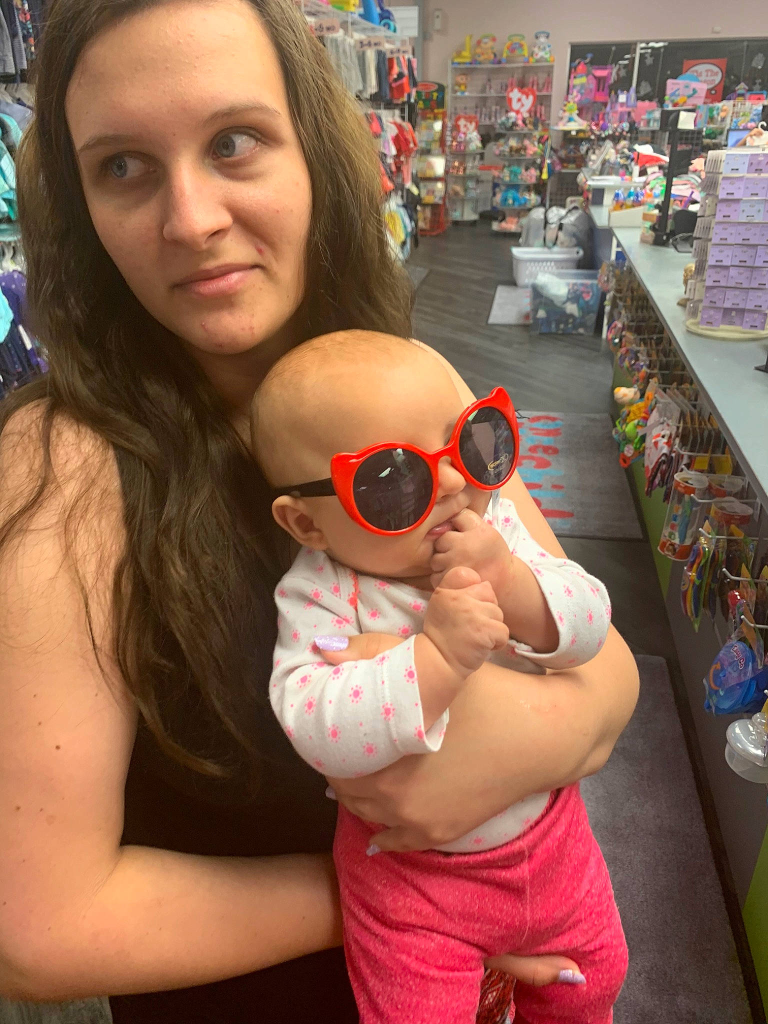 Bonnie is registered to the contest to win money with this photo: cool, eyewear, fawn, fun, glasses, person, selfie, sunglasses, vision_care