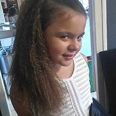 Liliana participe au concours pour gagner de l'argent avec cette photo :