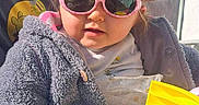 Kaly a rejoint le concours — aidez-le/la à gagner de superbes lots ! accessories, animal, baby, baseballcap, cap, city, clothing, coat, face, glasses, hat, head, jacket, outdoors, person, photography, portrait, selfie, summer, sunglasses