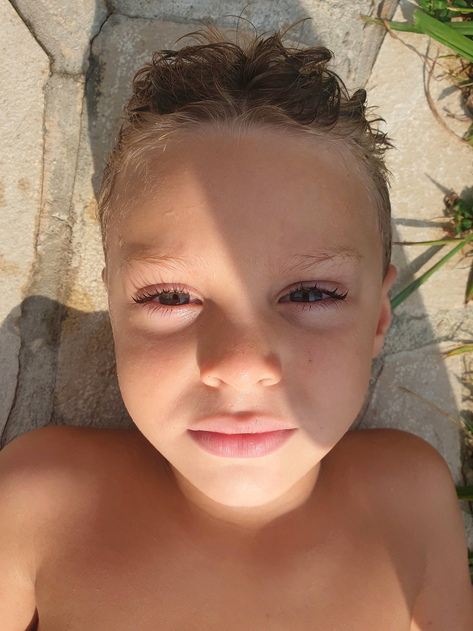 Milhane participe au concours pour gagner de l'argent avec cette photo : beauty, black_hair, brown_hair, cheek, chin, close_up, ear, eye, eyebrow, eyelash, face, forehead, hair, hairstyle, head, joy, lip, neck, nose, person