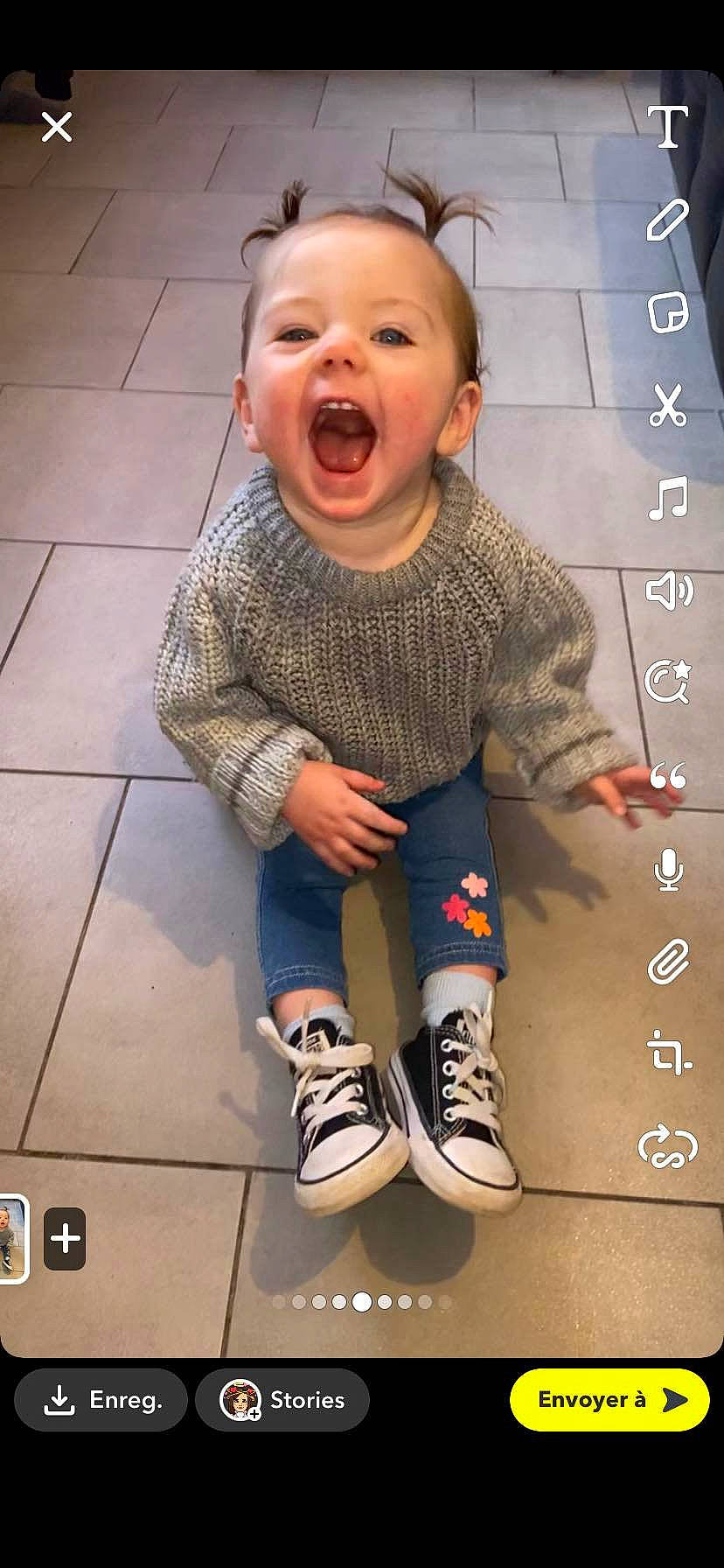 Chelsea a rejoint le concours — aidez-le/la à gagner de superbes lots ! baby, baby_toddler_clothing, cheek, clothing, cool, eye, flooring, happy, human_body, leg, lip, nose, person, photograph, skin, sleeve, smile, snapshot, thigh, toddler