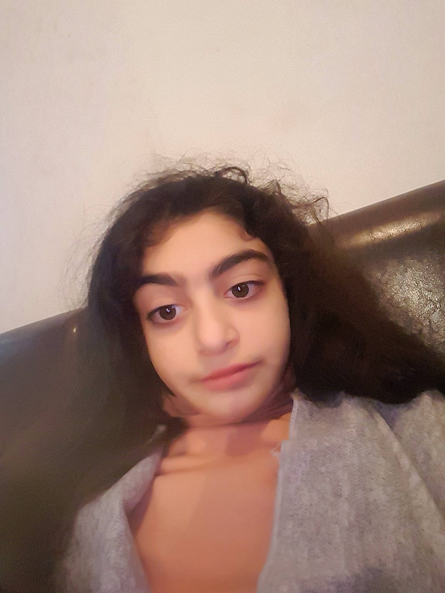 Juliann participe au concours pour gagner de l'argent avec cette photo : beauty, black_hair, cheek, chin, eye, eyebrow, face, forehead, hair, hairstyle, head, jaw, lady, lip, long_hair, mouth, nose, person, photography, selfie