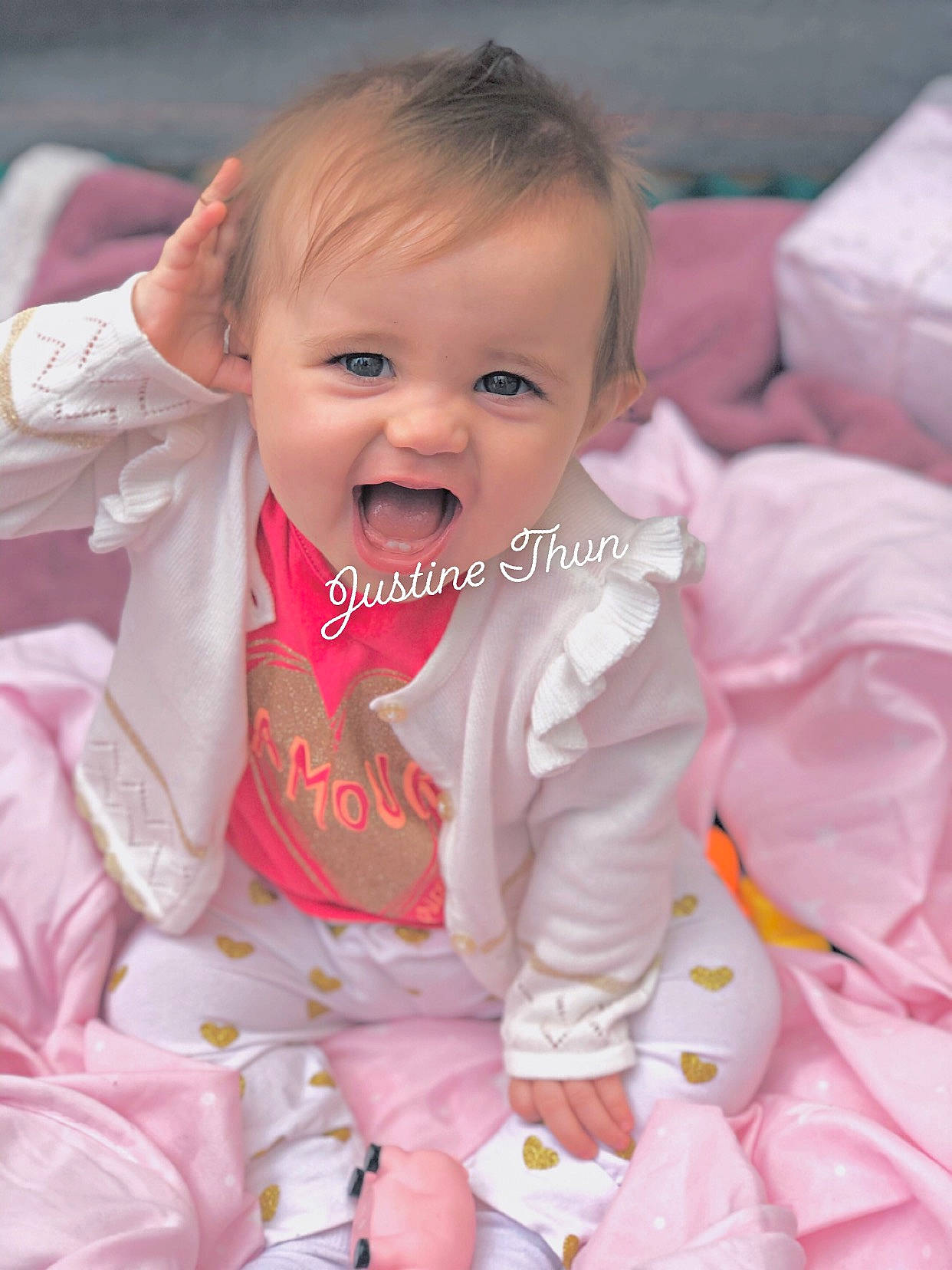 Luciana participe au concours pour gagner de l'argent avec cette photo : baby, baby_products, baby_toddler_clothing, beauty, cheek, child, eye, face, facial_expression, happy, head, lip, mouth, nose, person, pink, product, skin, smile, toddler