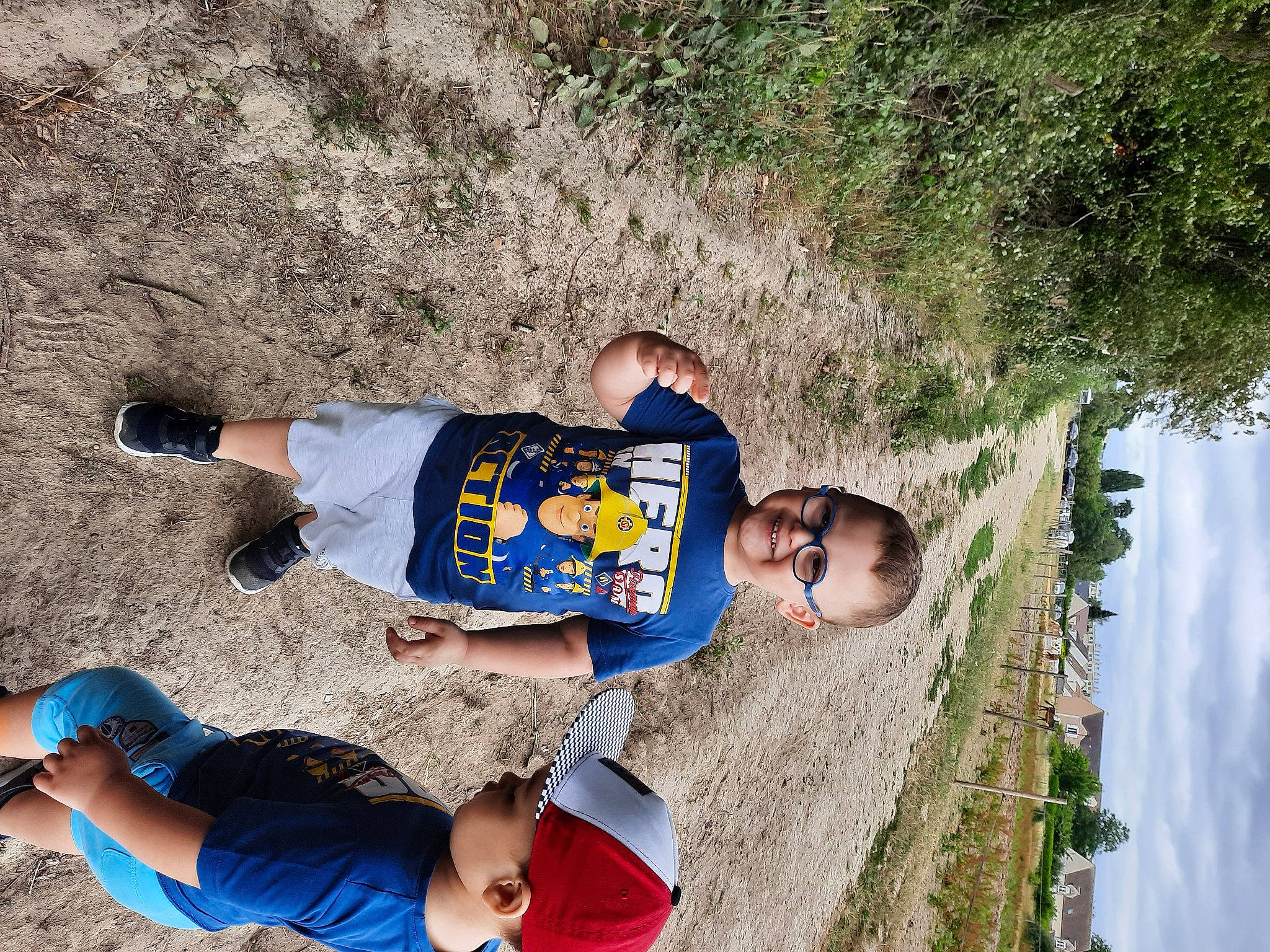 Patrick participe au concours pour gagner de l'argent avec cette photo : child, fun, joy, leisure, person, plant, recreation, tree, vacation