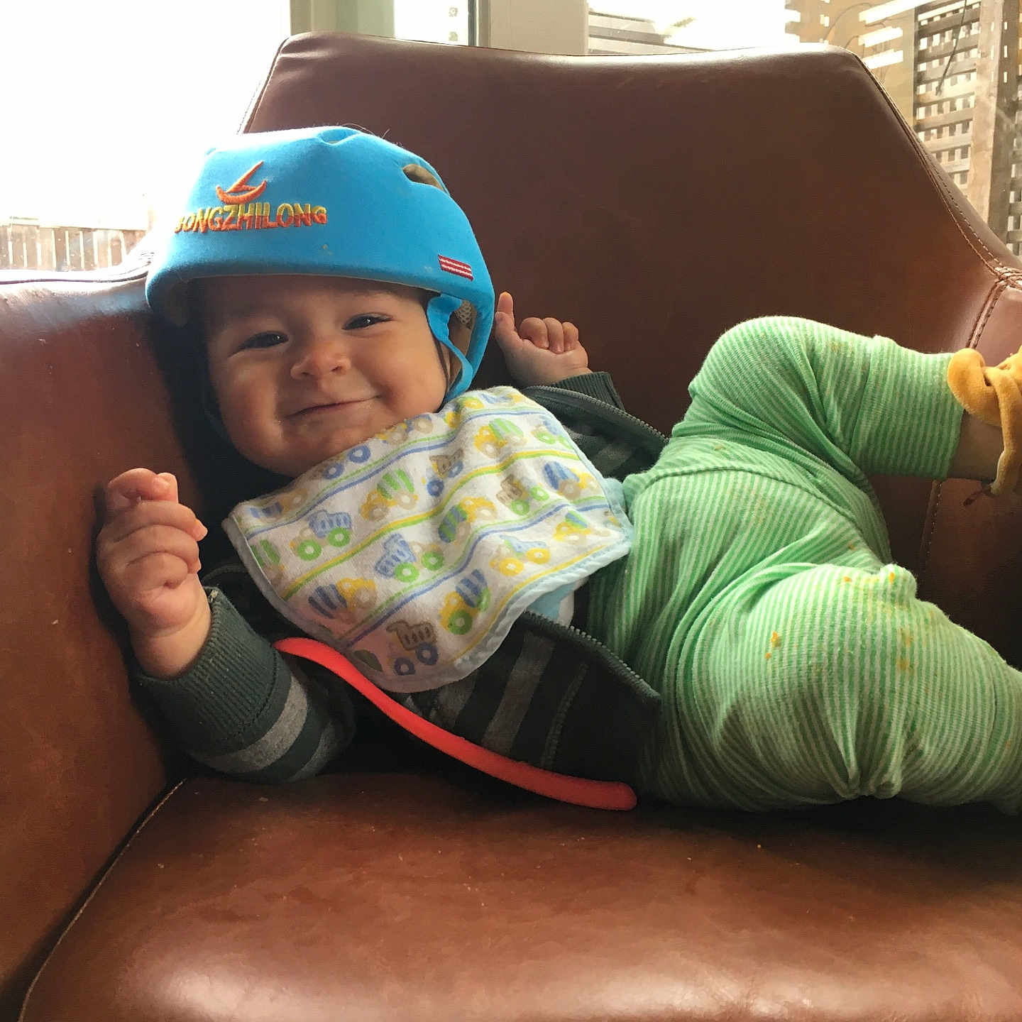 Mauricio is registered to the contest to win money with this photo: child, fun, product, toddler