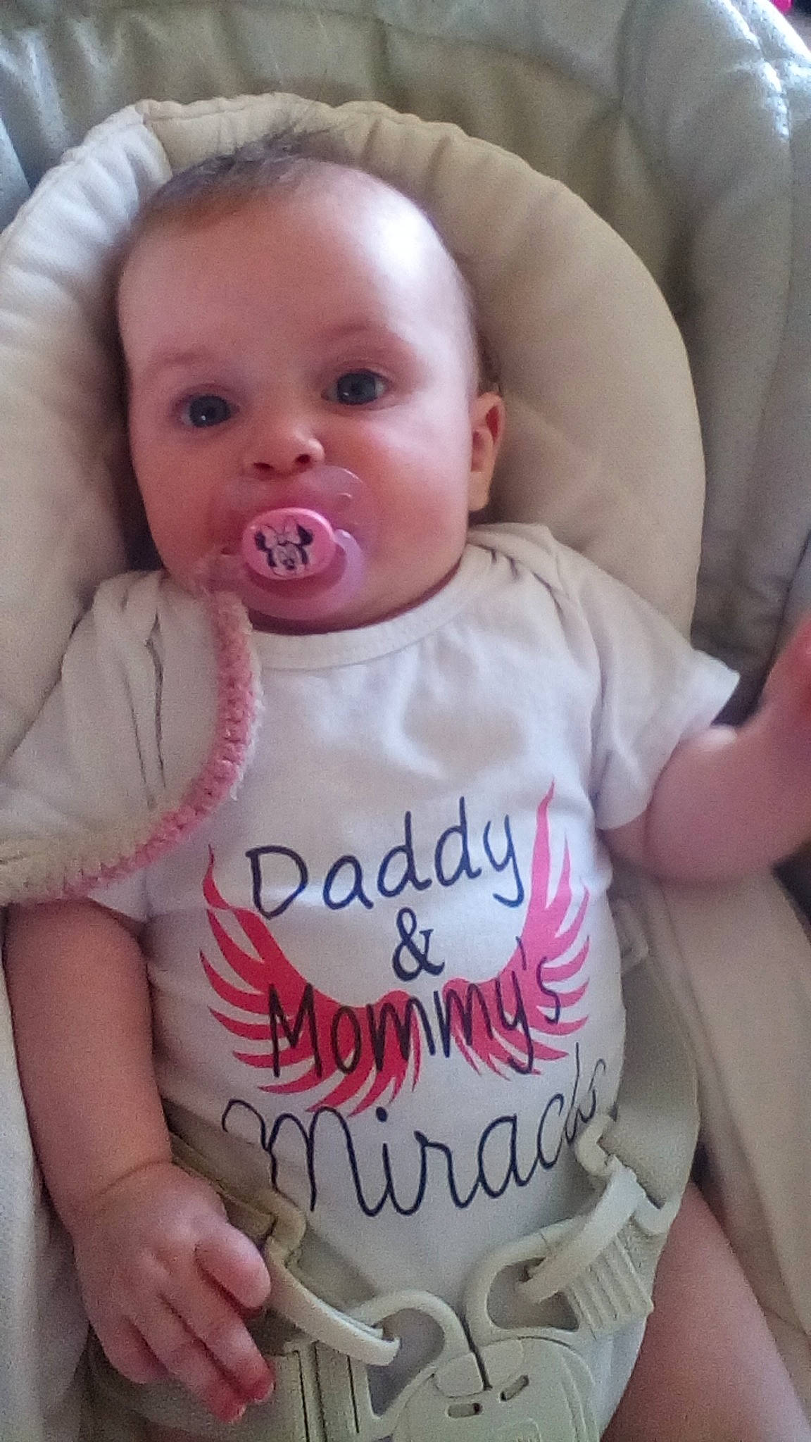 Manoe a rejoint le concours — aidez-le/la à gagner de superbes lots ! baby, baby_products, baby_toddler_clothing, cheek, child, comfort, lip, mouth, nose, organ, person, skin, toddler, tongue