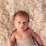 Maxens a rejoint le concours — aidez-le/la à gagner de superbes lots ! newborn, baby, infant, wrapped, blanket, soft, texture, cozy, sleeping, child, skin, portrait, cute, peaceful, laying, indoors, closeup, face, young, resting