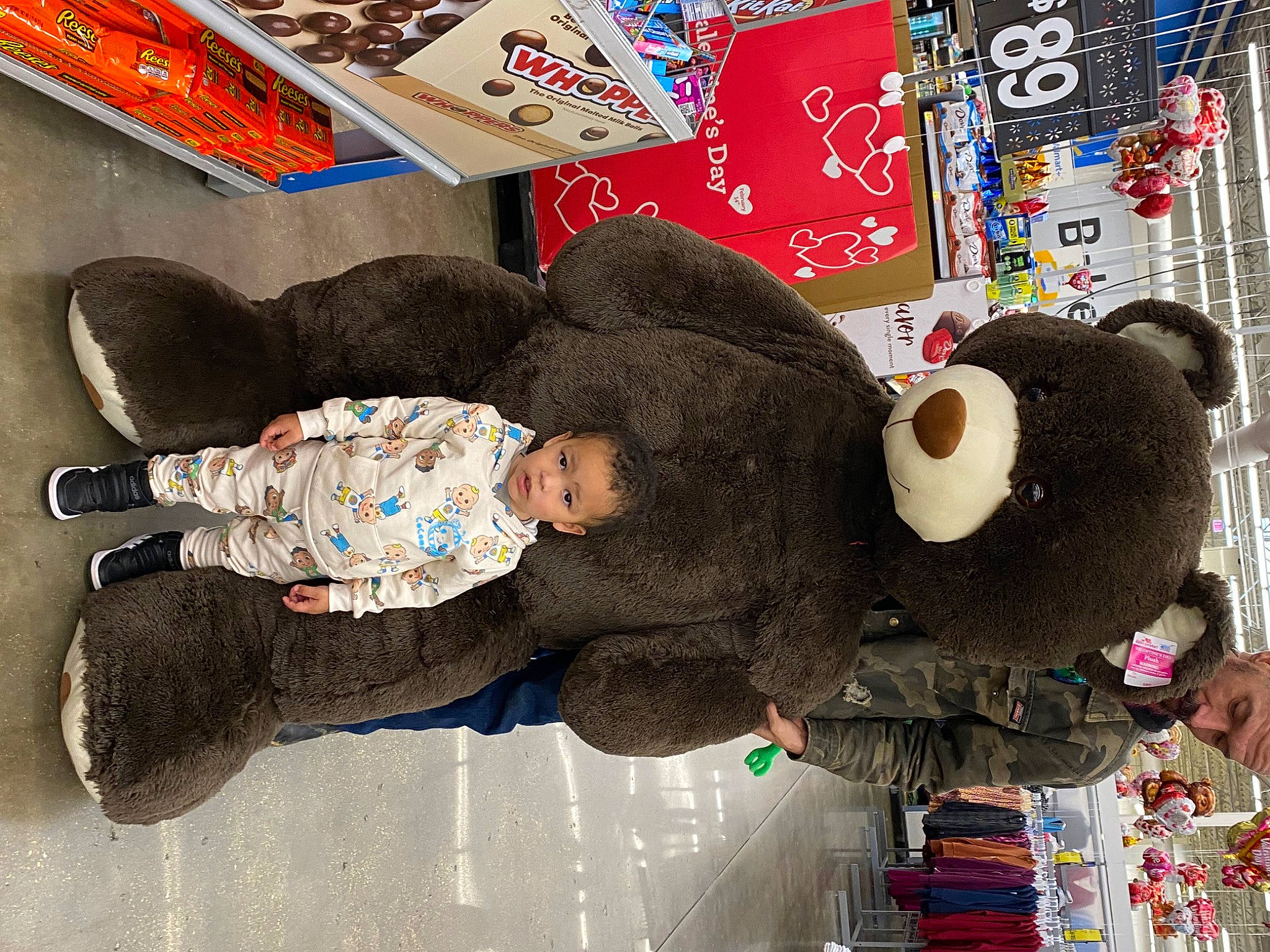 Ayyden is registered to the contest to win money with this photo: art, baby, baby_toddler_clothing, child, fun, person, photography, plush, product, room, stuffed_toy, textile, toddler, toy, travel, world