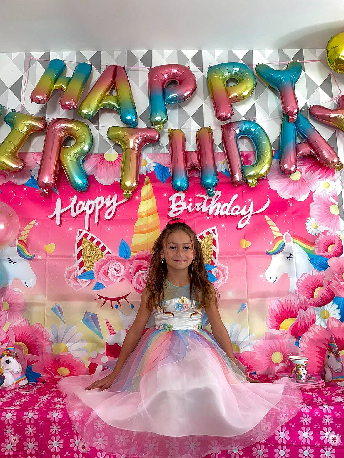 Djoulia a rejoint le concours — aidez-le/la à gagner de superbes lots ! advertising, bride, entertainment, event, fashion_design, fictional_character, font, formal_wear, fun, gown, graphics, happy, joy, magenta, movie, necklace, person, petal, photomontage, pink