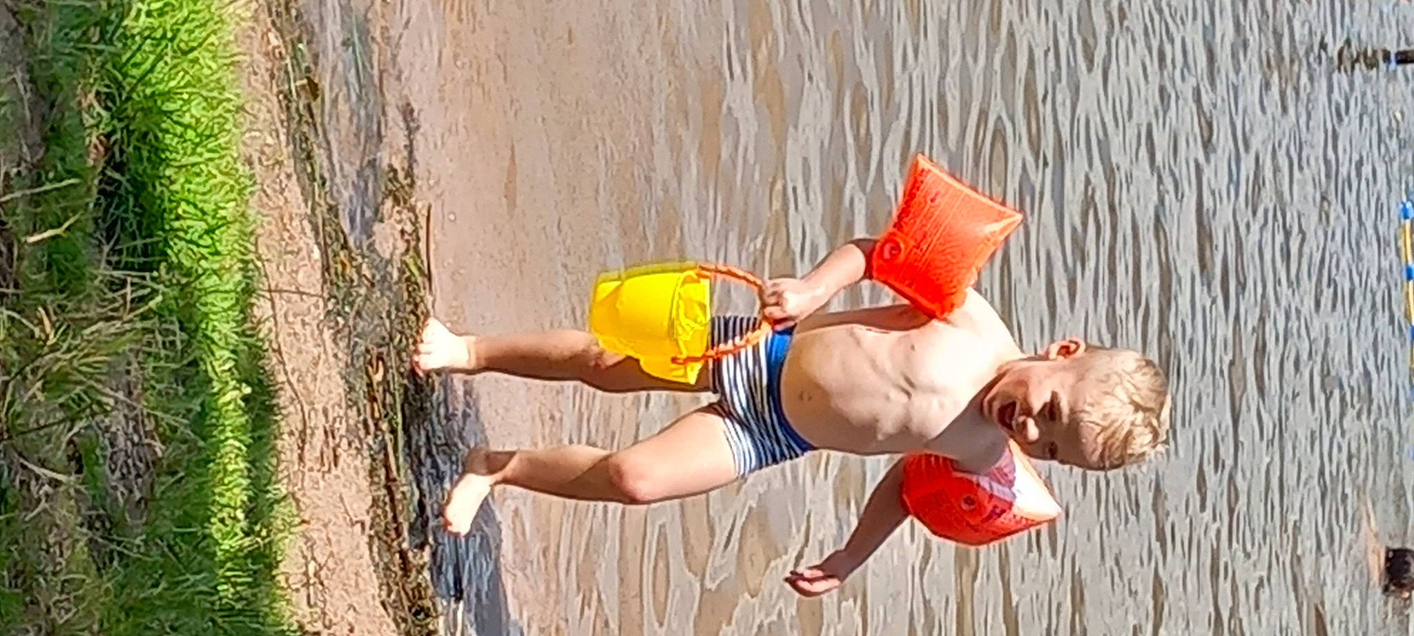 Tyno a rejoint le concours — aidez-le/la à gagner de superbes lots ! abdomen, athlete, competition, competition_event, elbow, exercise, fun, human_leg, knee, leg, leisure, long_distance_running, person, physical_fitness, recreation, running, shorts, sports, swimwear, thigh