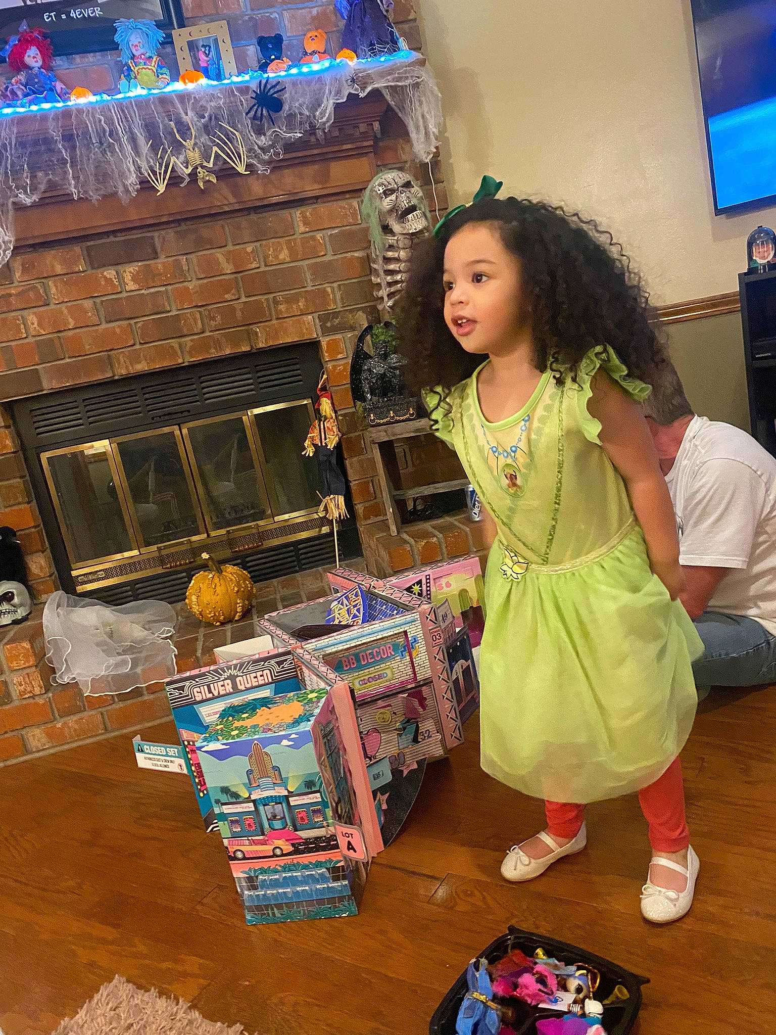 Jaliyah joined the competition — help win amazing prizes! bag, child, display_device, event, fashion_design, flooring, fun, holiday, home_appliance, led_backlit_lcd_display, leisure, party, person, play, room, snapshot, television, toddler, vacation, wood