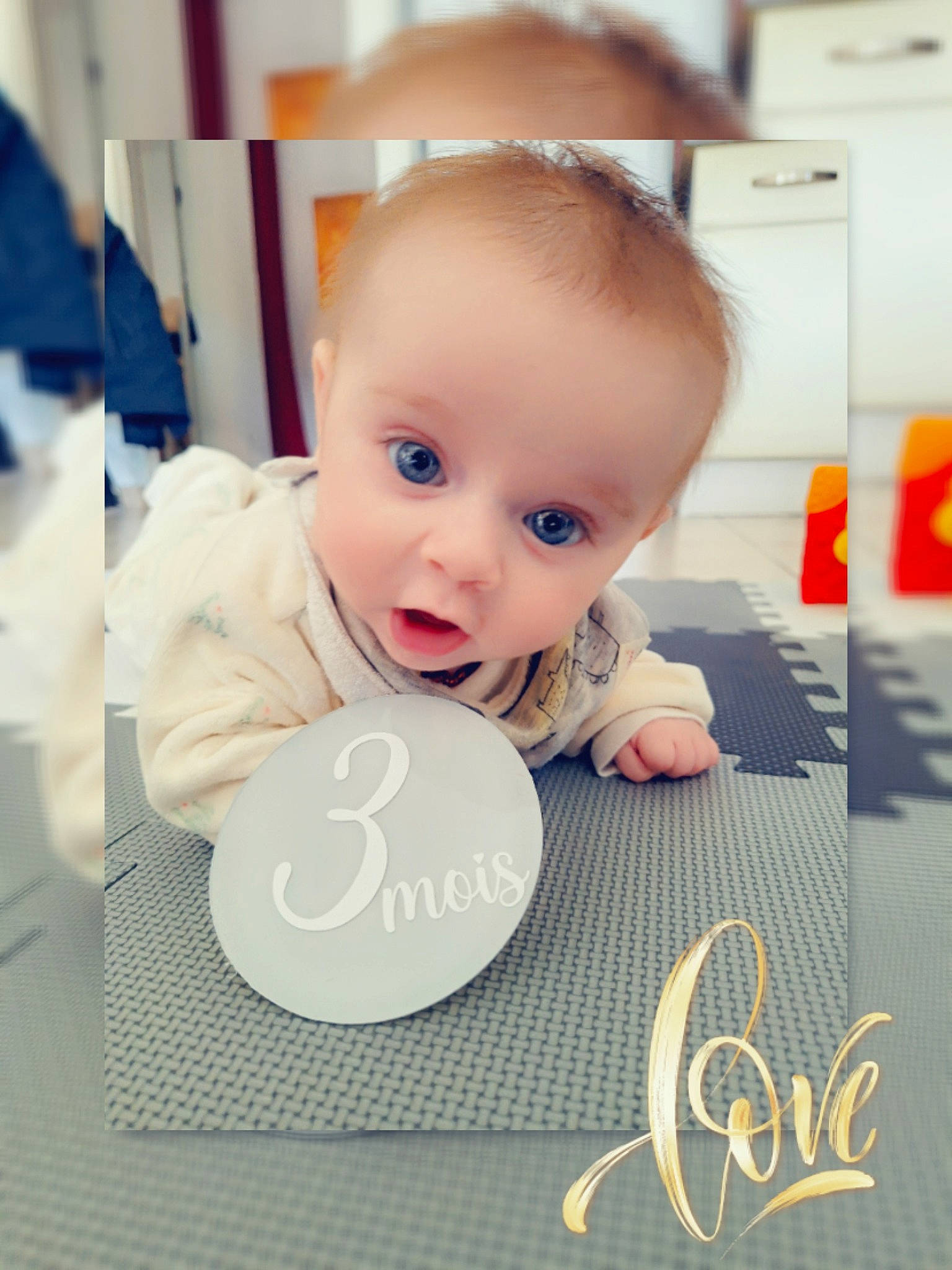 Amaya participe au concours pour gagner de l'argent avec cette photo : baby, baby_toddler_clothing, beauty, cheek, child, cup, drinkware, eyelash, flooring, font, gadget, happy, material_property, person, product, serveware, surprise, t_shirt, table, tableware