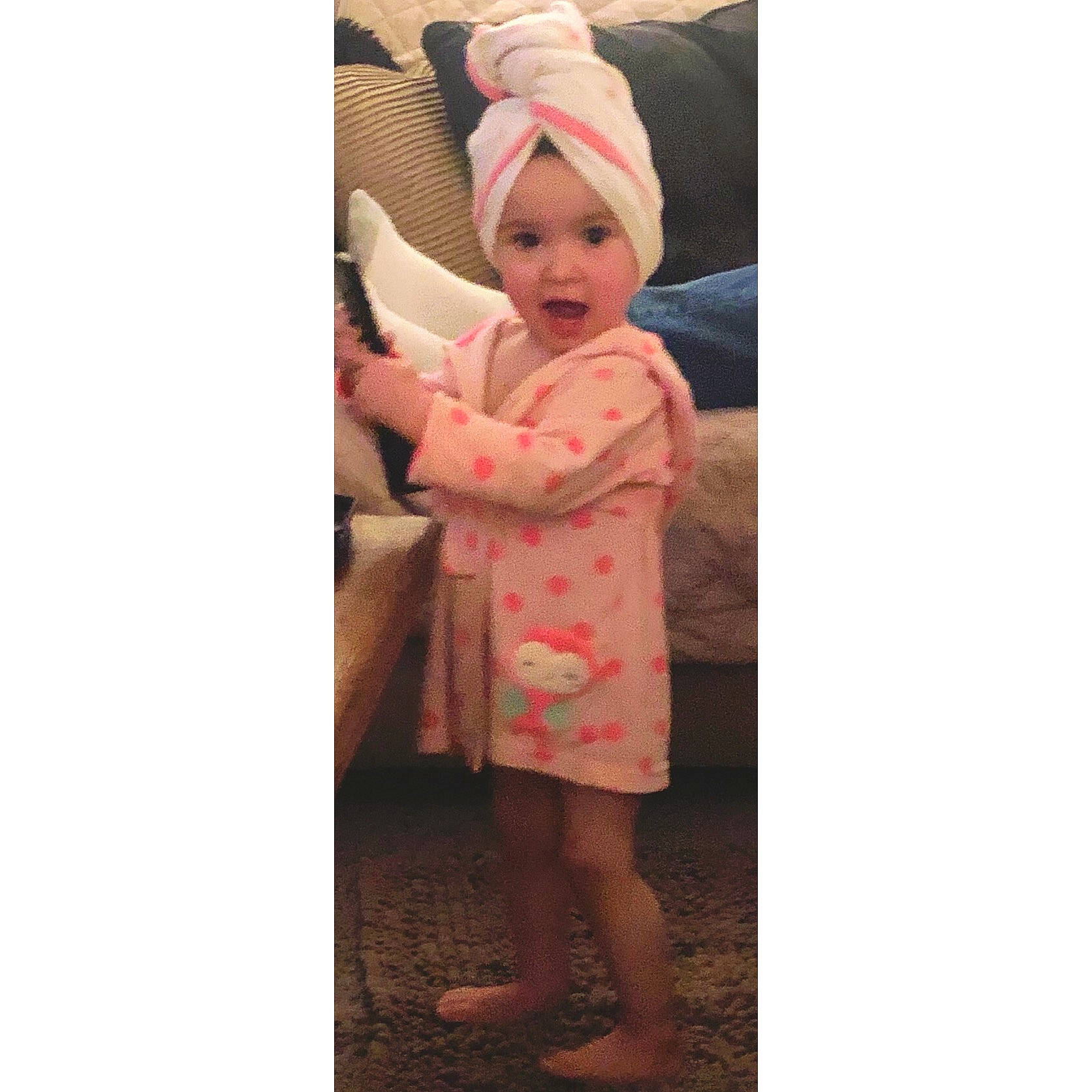 Lillianna is registered to the contest to win money with this photo: child, peach, person, pink, toddler