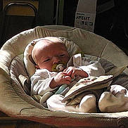 Marley participe au concours pour gagner de l'argent avec cette photo :