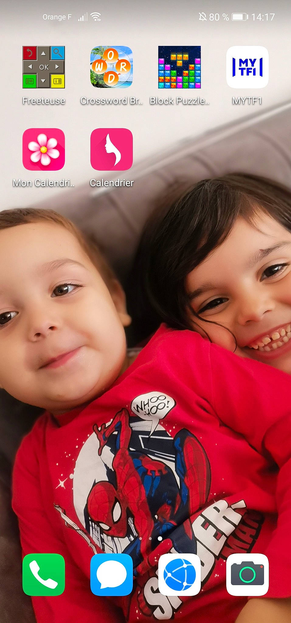 Lorenzo a rejoint le concours — aidez-le/la à gagner de superbes lots ! cheek, chin, eyebrow, eyelash, facial_expression, forehead, gesture, hairstyle, happy, human, joy, lip, mouth, nose, organ, outerwear, person, pink, product, skin