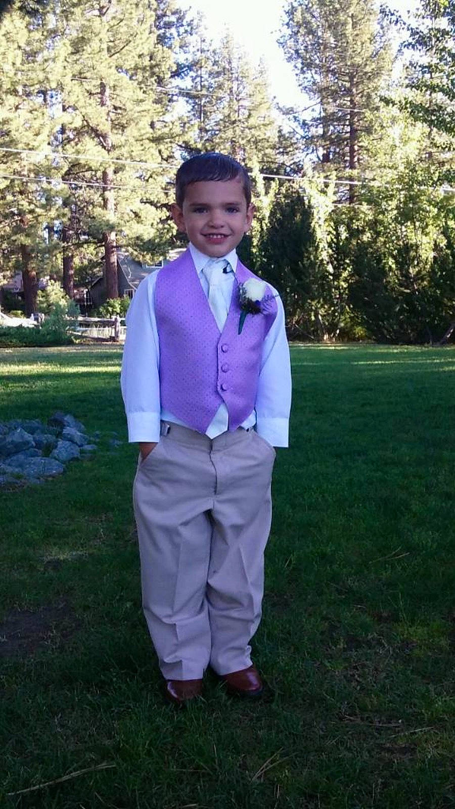 Leeam is registered to the contest to win money with this photo: