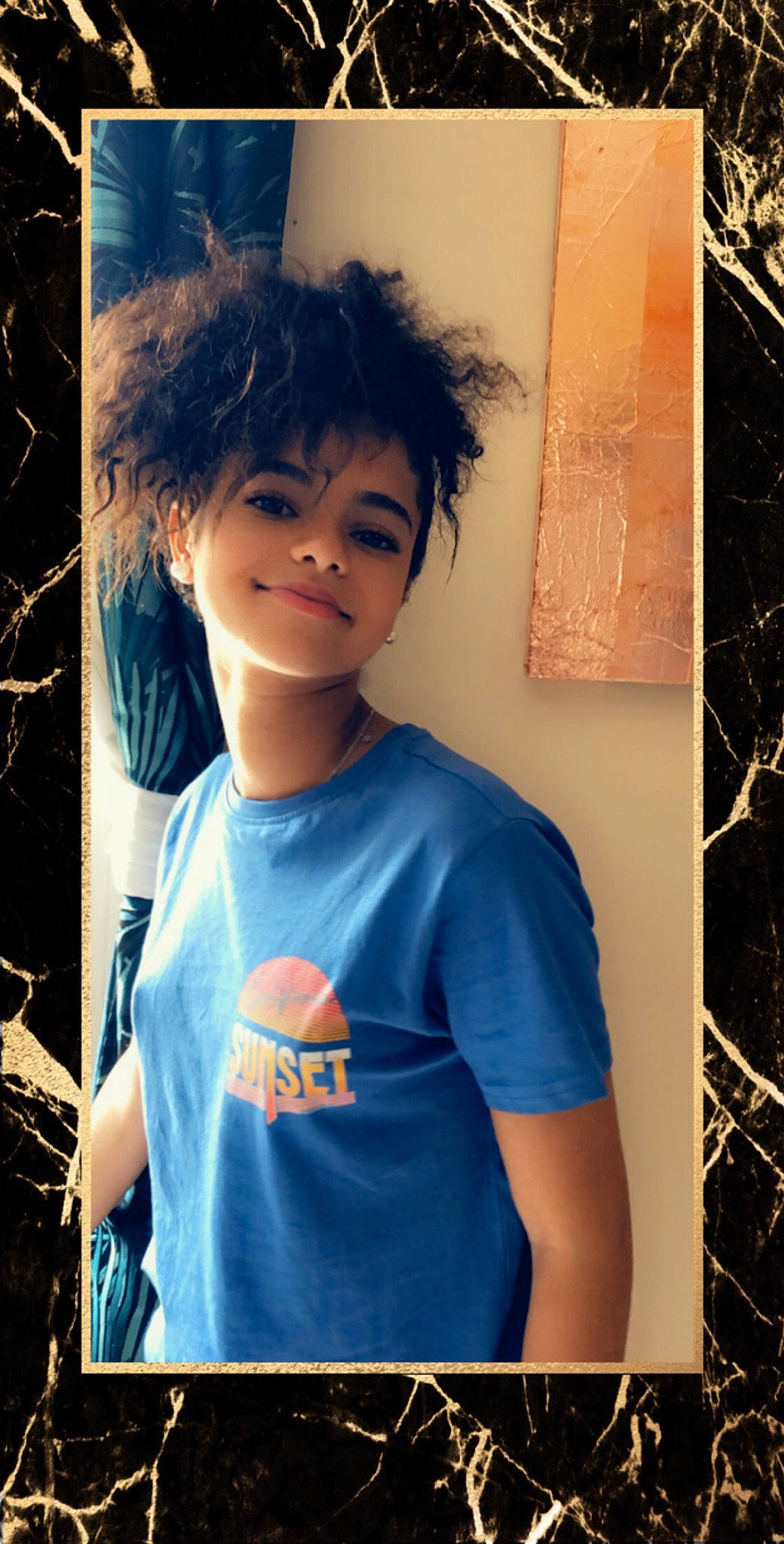 Illyana participe au concours pour gagner de l'argent avec cette photo : arm, black_hair, blue, child, child_model, cool, electric_blue, hair, hairstyle, male, neck, person, portrait, shoulder, smile, space, t_shirt