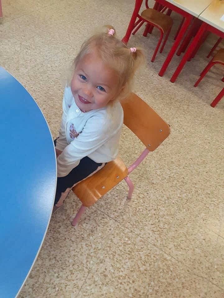 Maëva a rejoint le concours — aidez-le/la à gagner de superbes lots ! baby, child, floor, flooring, joy, person, play, skin, toddler