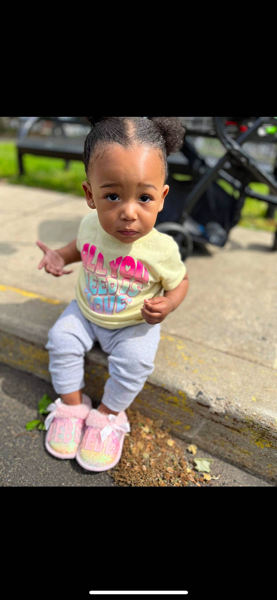 Kween is registered to the contest to win money with this photo: baby, baby_toddler_clothing, beauty, cheek, cool, eye, face, finger, grass, hair, happy, head, leisure, person, photograph, pink, recreation, skin, sleeve, smile