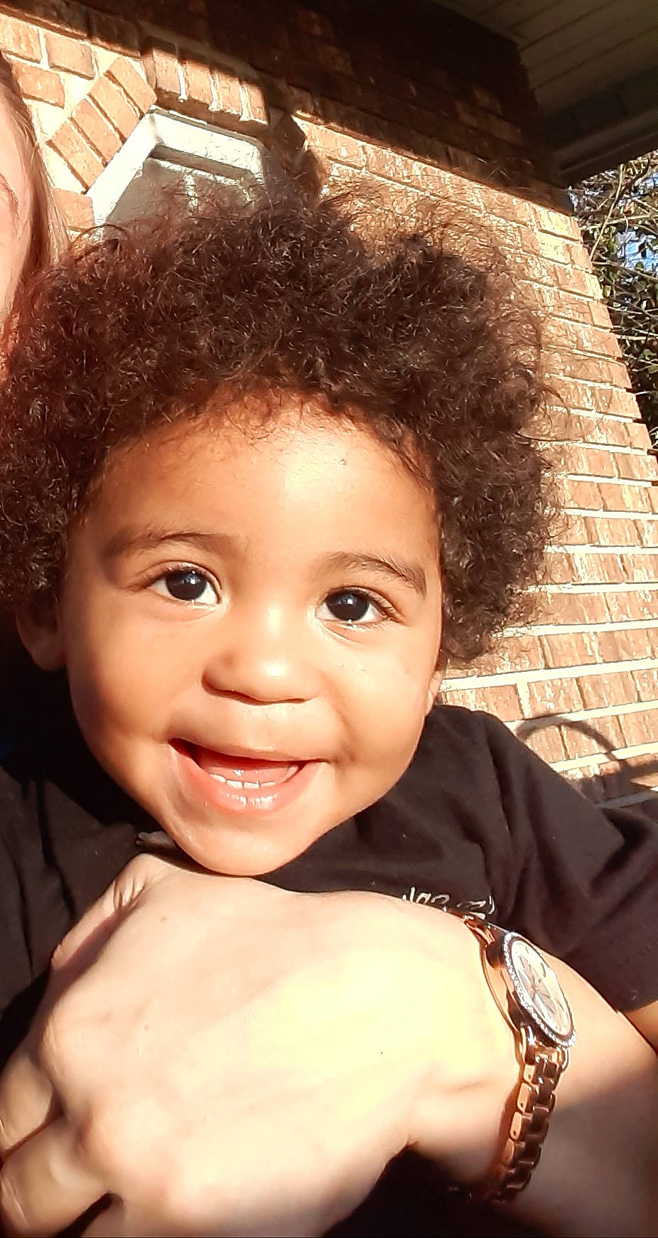 Camron is registered to the contest to win money with this photo: black_hair, cheek, child, child_model, chin, eyebrow, face, forehead, hair, hairstyle, head, human, joy, lip, nose, person, skin, smile, toddler