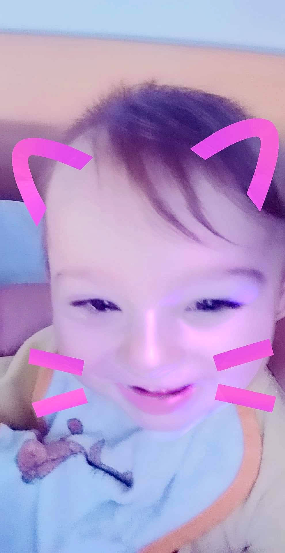 Lyanna participe au concours pour gagner de l'argent avec cette photo : beauty, cheek, ear, eye, eyebrow, eyelash, face, forehead, hair, hair_coloring, head, lip, magenta, mouth, nose, person, pink, purple, skin, violet