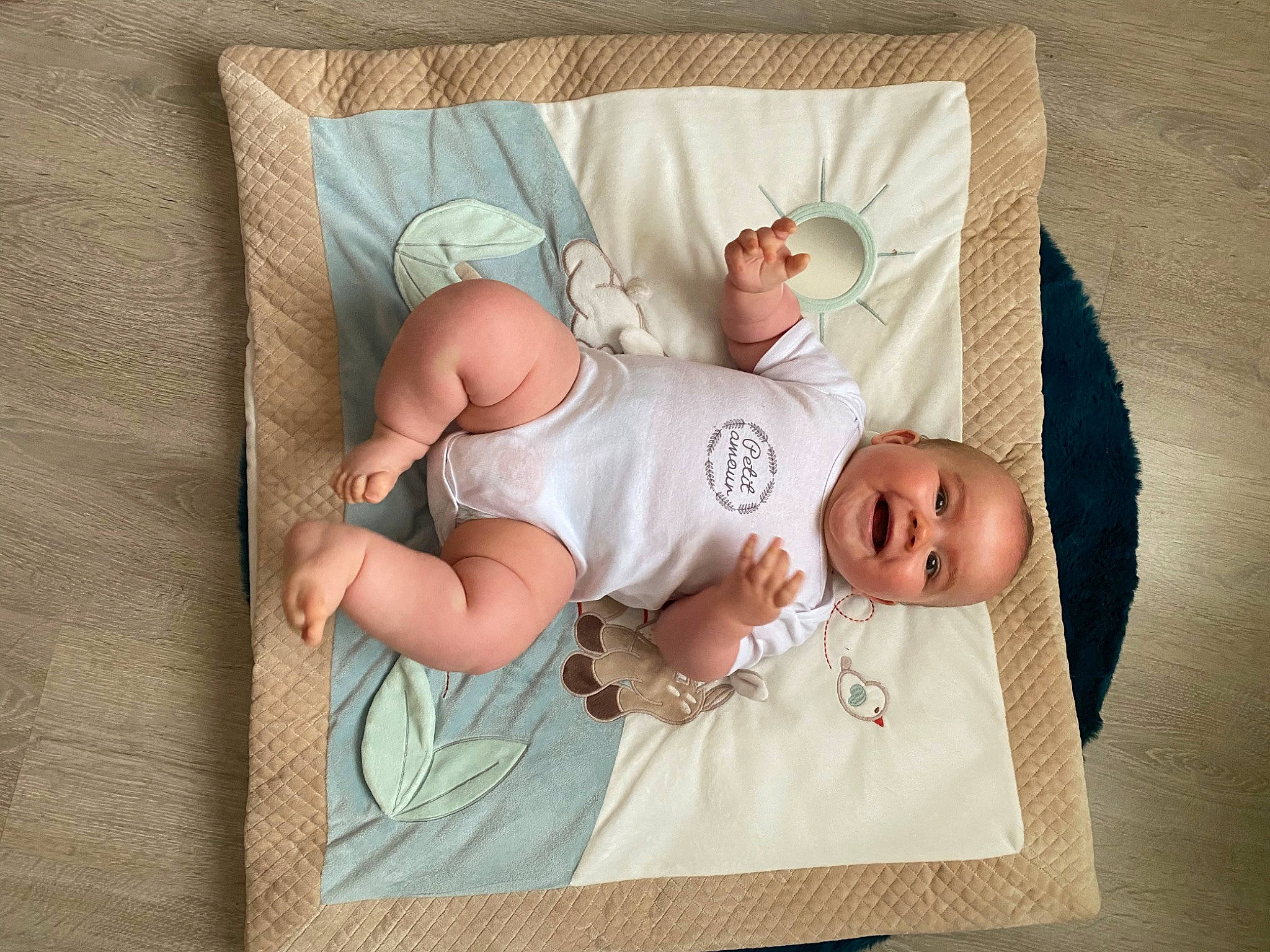 Tim participe au concours pour gagner de l'argent avec cette photo : art, baby, baby_products, baby_sleeping, baby_toddler_clothing, bedding, bedtime, child, comfort, hat, illustration, linens, paper, paper_product, pattern, person, room, scrapbooking, textile, toddler