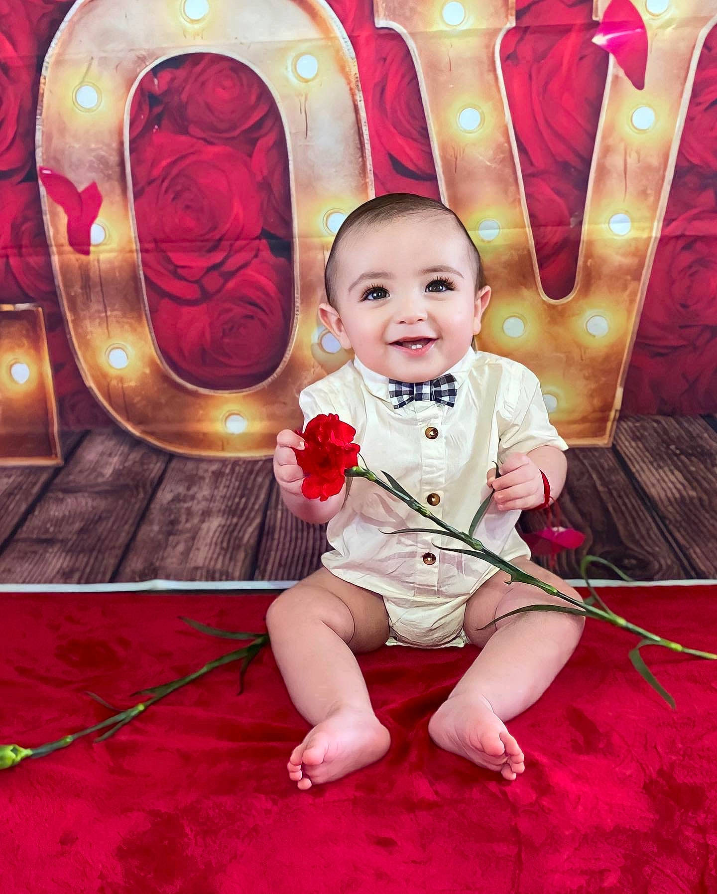 Chris is registered to the contest to win money with this photo: baby, baby_toddler_clothing, child, event, eye, flooring, foot, fun, happy, head, joy, magenta, person, photograph, pink, purple, red, skin, smile, snapshot