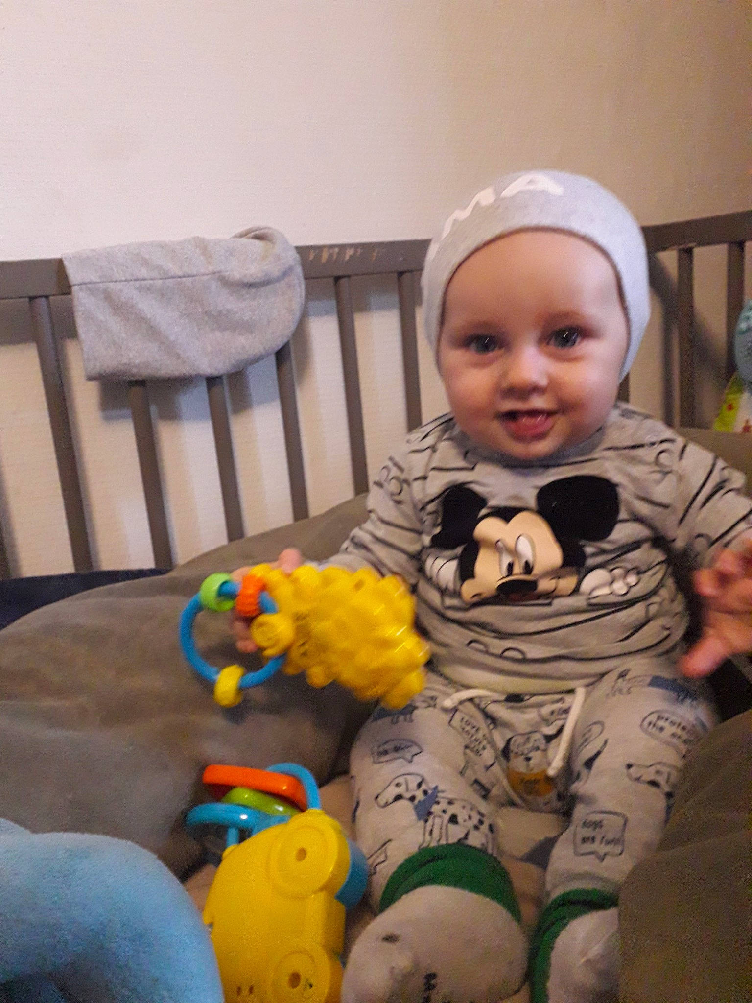 Celio participe au concours pour gagner de l'argent avec cette photo : baby, child, person, play, toddler, toy