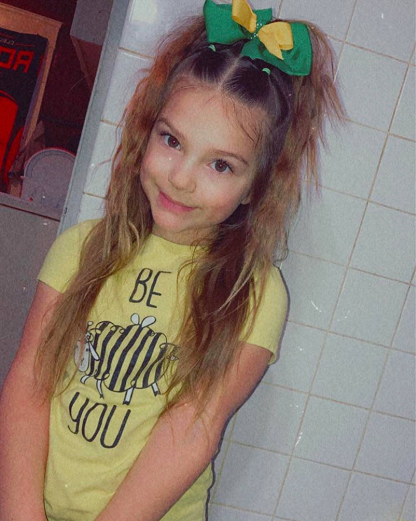 Maddison is registered to the contest to win money with this photo: chin, cool, eye, eyebrow, eyelash, face, forehead, gesture, hair, hairstyle, happy, head, iris, jaw, joy, neck, organ, person, shoulder, skin