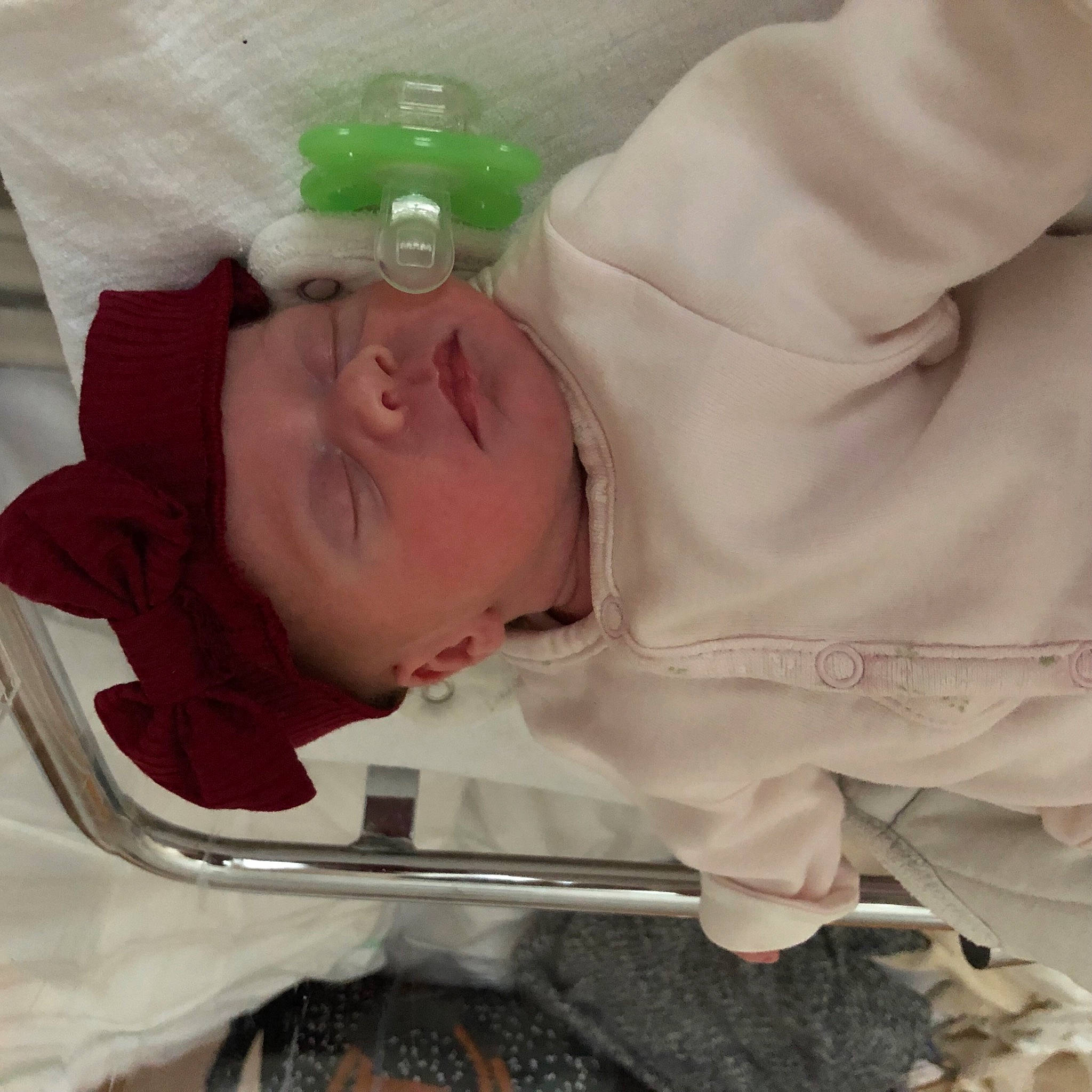 Octavia participe au concours pour gagner de l'argent avec cette photo : baby, baby_products, baby_safety, baby_sleeping, bed, bedtime, child, comfort, event, headwear, hospital, infant_bed, linens, nap, person, plastic, room, service, sleep, sleeve