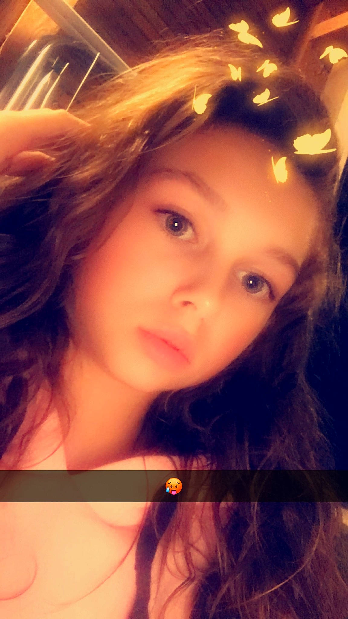 Jessica a rejoint le concours — aidez-le/la à gagner de superbes lots ! beauty, brown_hair, chin, cool, eye, eyebrow, eyelash, face, forehead, hair, hair_coloring, hairstyle, head, lady, layered_hair, lip, long_hair, nose, person, photography