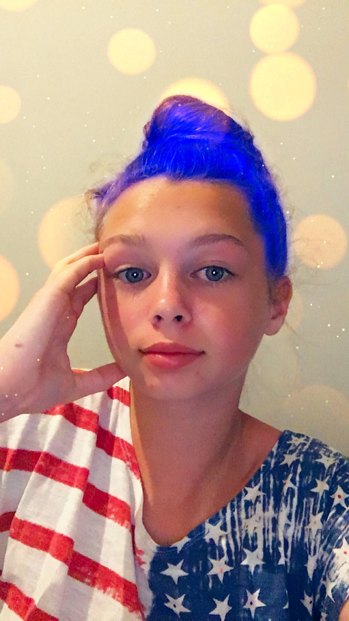 Jessica participe au concours pour gagner de l'argent avec cette photo : beauty, blue, cheek, child, chin, ear, eye, eyebrow, face, forehead, fun, hair, hair_coloring, hairstyle, head, jaw, lip, nose, person, selfie