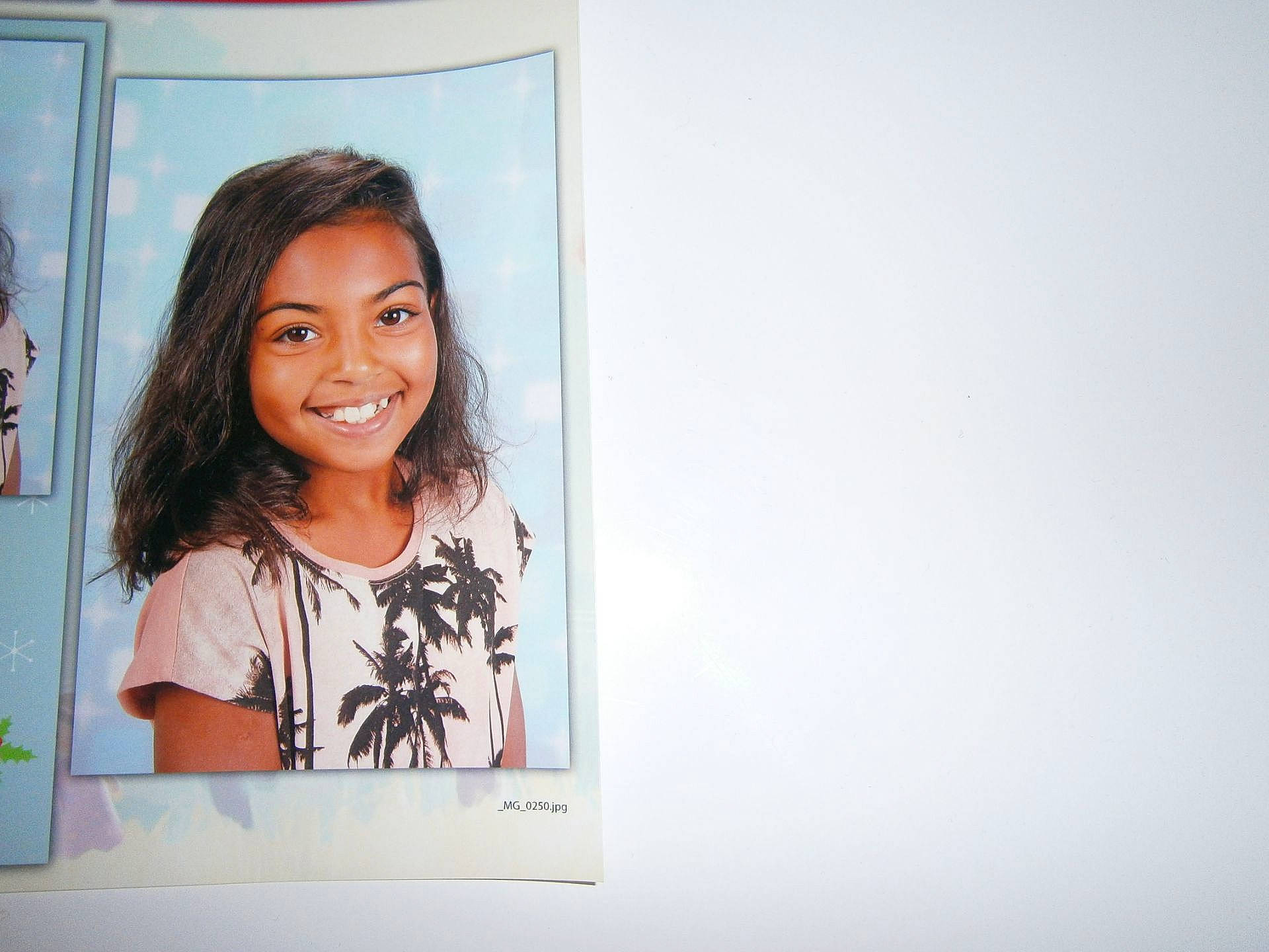 Talyiah participe au concours pour gagner de l'argent avec cette photo : advertising, art, brand, design, drawing, image, joy, photograph, photography