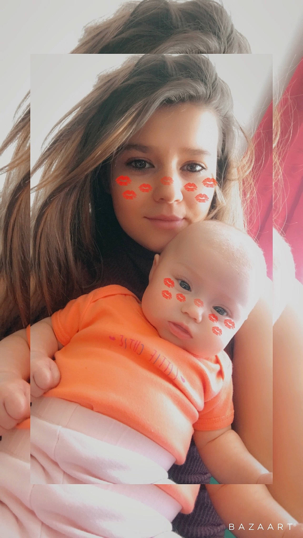 Flora a rejoint le concours — aidez-le/la à gagner de superbes lots ! baby, cheek, child, face, peach, person, pink, skin, toddler