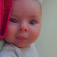 Ayden participe au concours pour gagner de l'argent avec cette photo : baby, child, face, selfie, indoor, towel, curious, closeup, skin, eyes, mouth, clothing, infant, person, head, expression, cute, portrait, young, playful