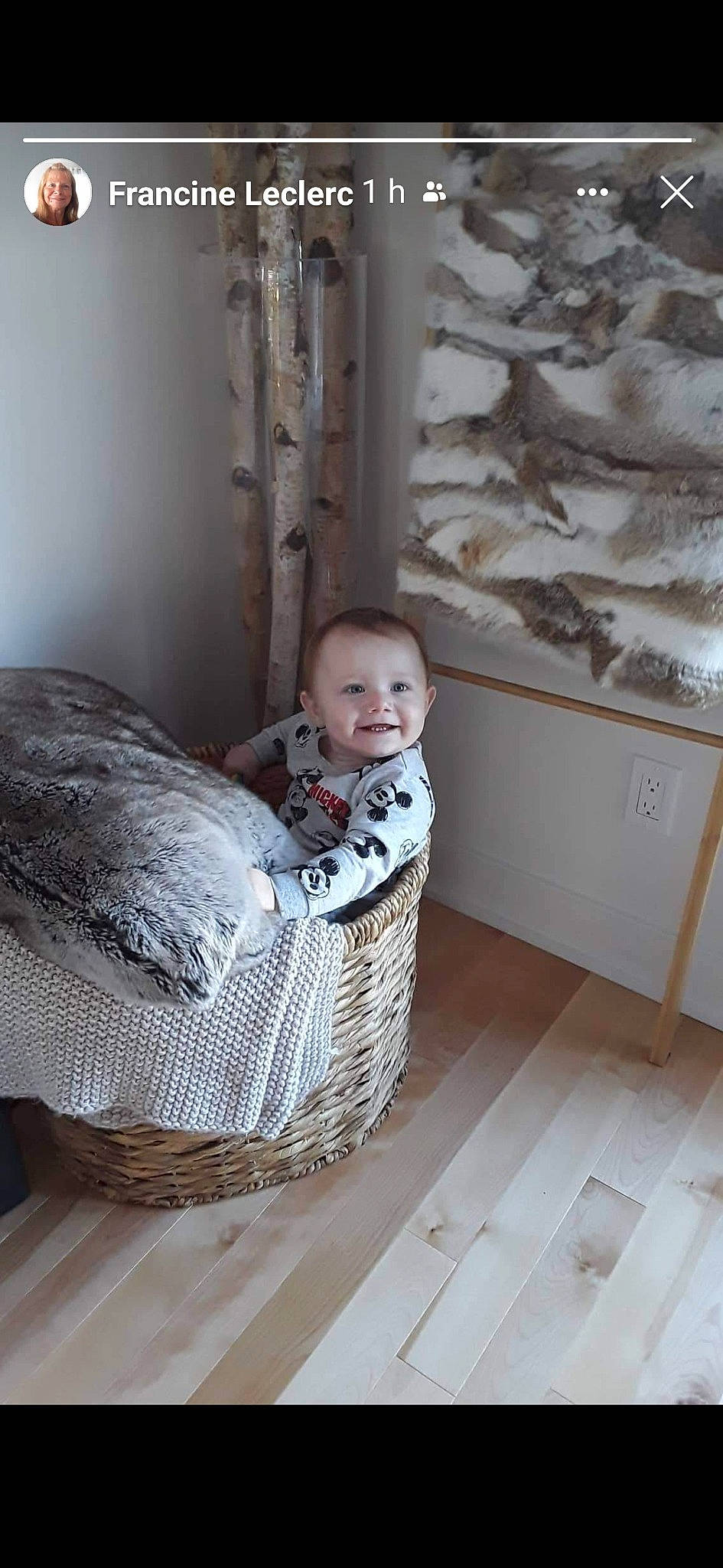 Liam a rejoint le concours — aidez-le/la à gagner de superbes lots ! baby, baby_products, baby_toddler_clothing, bedding, comfort, floor, flooring, hardwood, house, interior_design, joy, linens, person, product, property, room, sitting, smile, textile, toddler