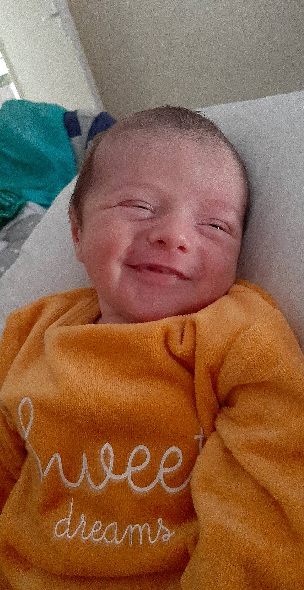 Lorys participe au concours pour gagner de l'argent avec cette photo : baby, bedtime, cheek, child, chin, ear, face, facial_expression, forehead, head, joy, lip, mouth, nap, nose, person, skin, sleep, smile, toddler