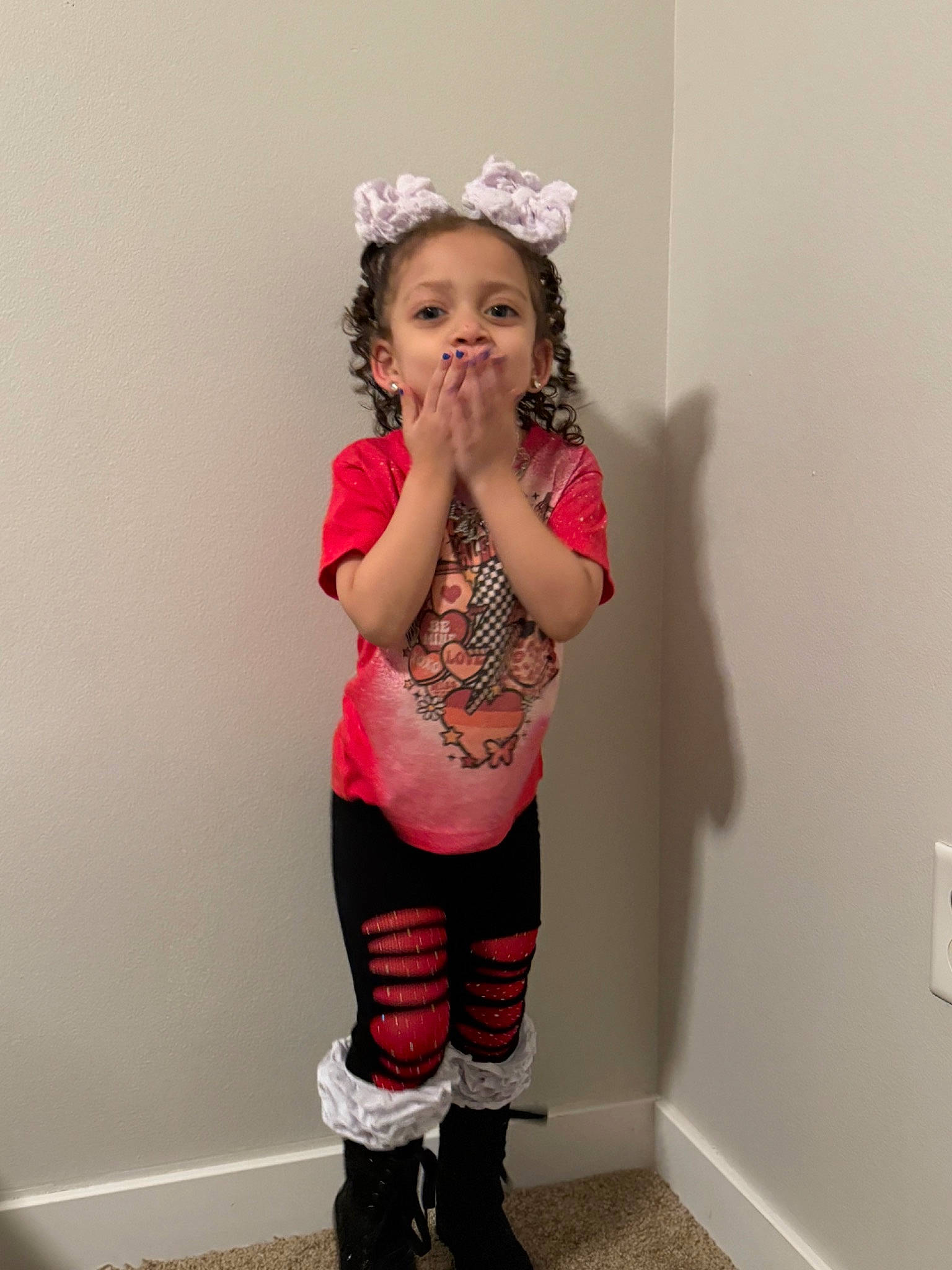 Alaya is registered to the contest to win money with this photo: baby_toddler_clothing, blond, boot, event, fashion_design, hairstyle, human_leg, knee, leg, long_hair, person, shoe, shorts, sleeve, sock, sportswear, standing, stocking, thigh, trunk