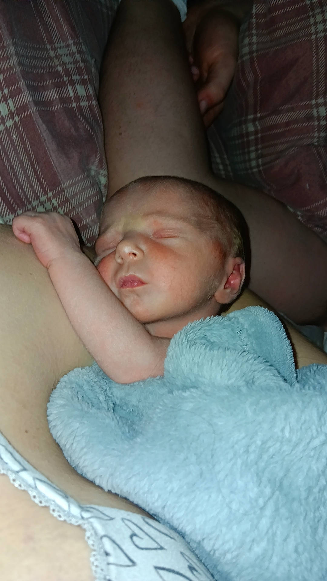 Everlie is registered to the contest to win money with this photo: baby, baby_sleeping, baby_toddler_clothing, bedtime, cheek, child, comfort, elbow, eye, flesh, human_leg, linens, mouth, nap, pattern, person, room, sitting, skin, textile