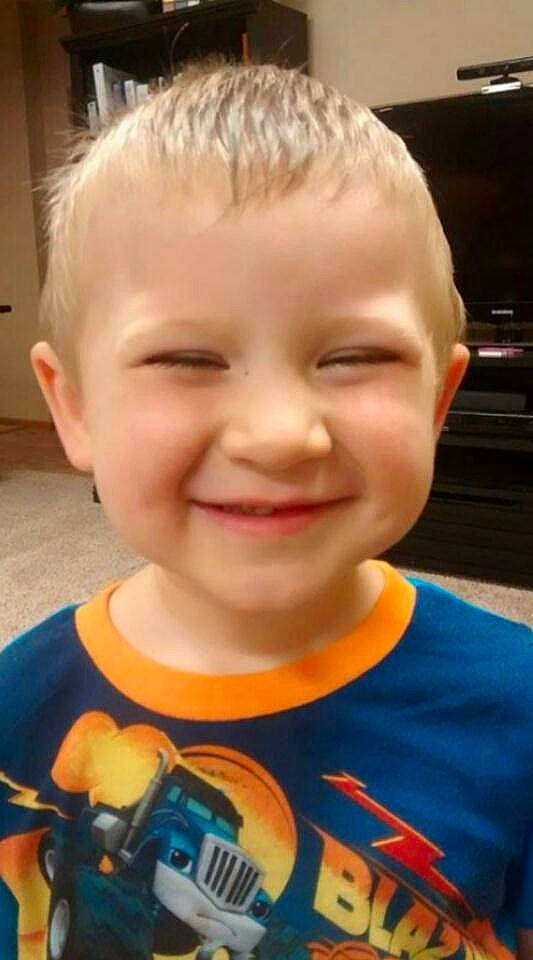 Devin is registered to the contest to win money with this photo: cheek, child, chin, cool, ear, eye, eyebrow, face, facial_expression, forehead, hair, hairstyle, head, joy, lip, nose, organ, person, skin, smile