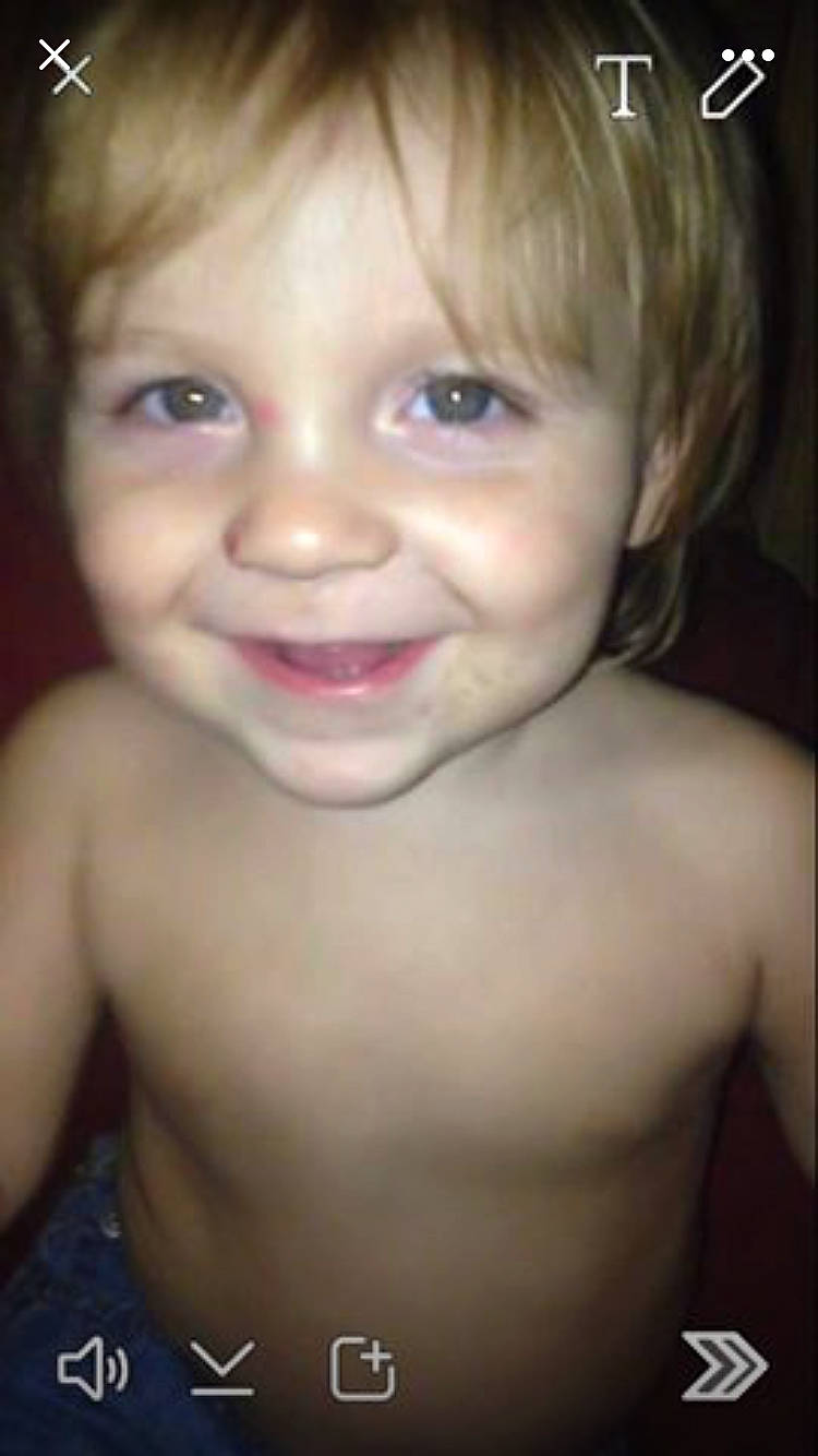 Axel is registered to the contest to win money with this photo: beauty, blond, cheek, child, chin, close_up, eye, eyebrow, face, facial_expression, forehead, hair, head, joy, lip, mouth, nose, organ, person, skin