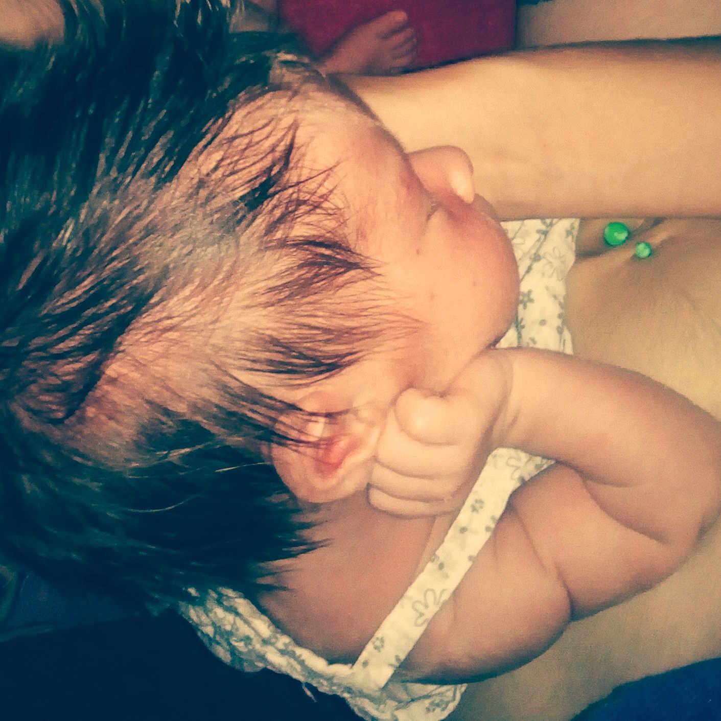 Khataleya participe au concours pour gagner de l'argent avec cette photo : arm, black_hair, cheek, child, ear, eye, finger, forehead, fun, girl, hand, head, infant, lip, mouth, neck, skin, smile