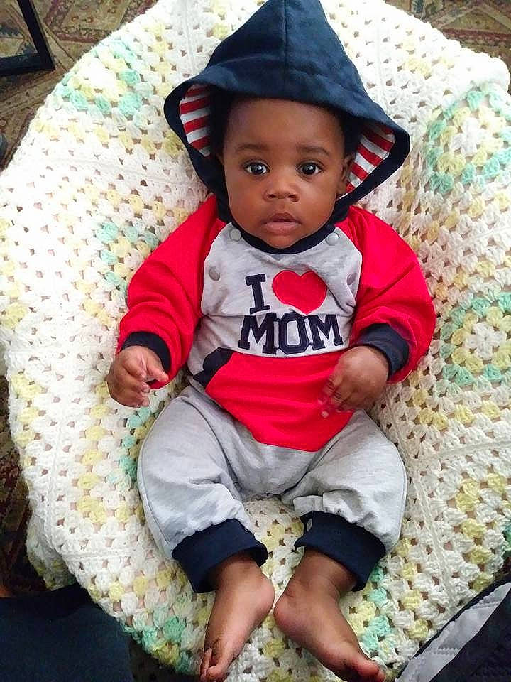 Le'Vias is registered to the contest to win money with this photo: baby_products, cap, child, cool, headgear, infant, person, product, toddler