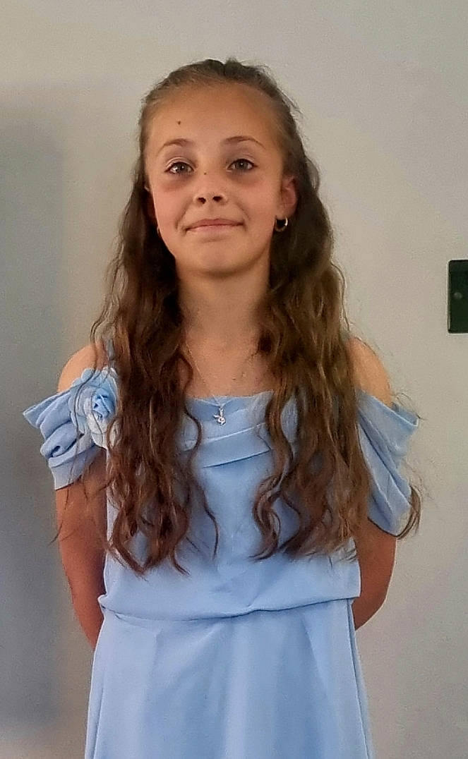 Shyanna is registered to the contest to win money with this photo: blonde, bodypart, brownhair, child, clothing, dress, eveningdress, face, female, formalwear, girl, hair, happy, head, neck, person, photography, portrait, sleeve, smile