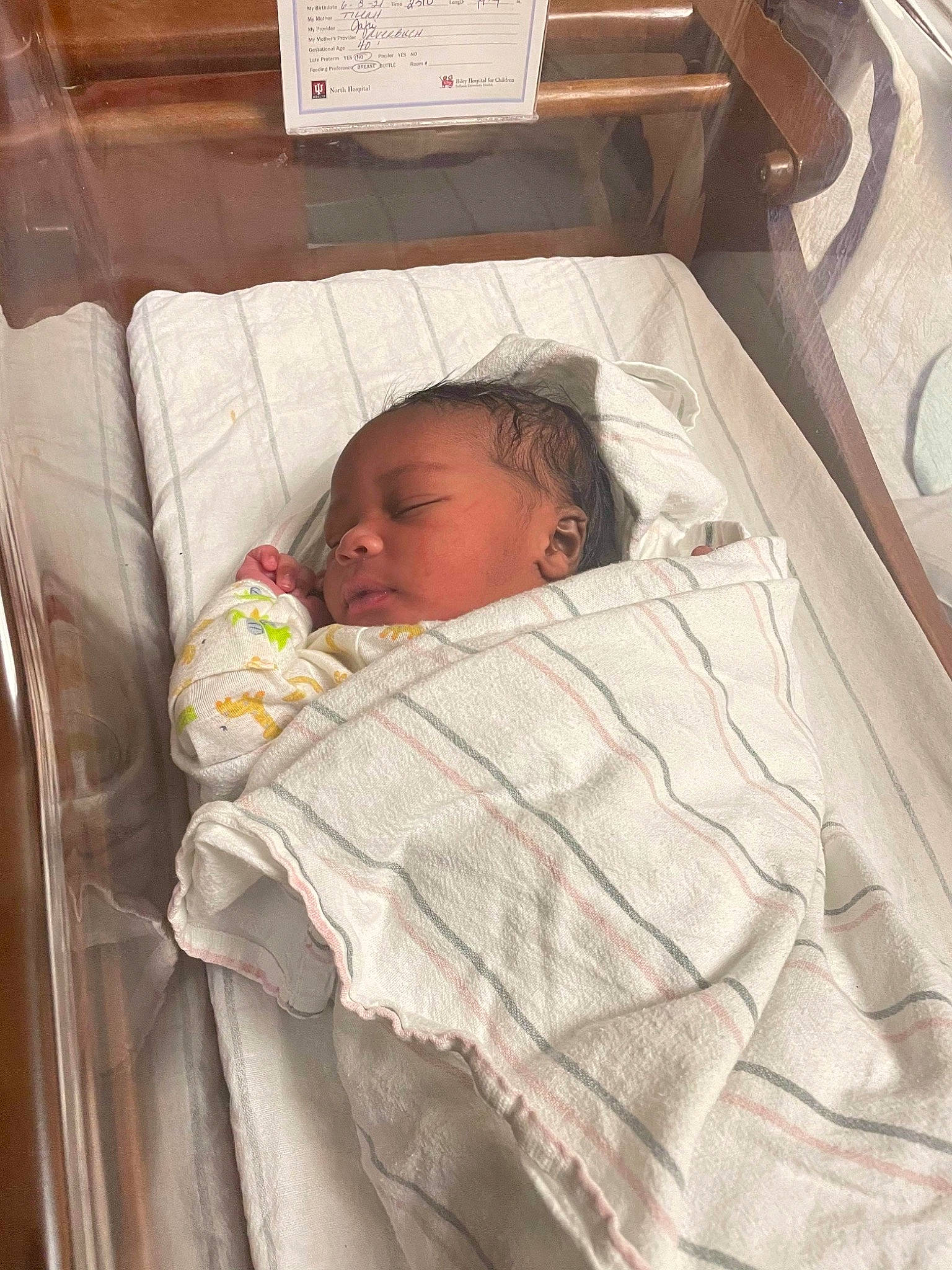 Kyrie joined the competition — help win amazing prizes! baby, baby_products, baby_safety, baby_sleeping, baby_toddler_clothing, bed, bed_sheet, bedding, bedtime, child, comfort, cradle, hospital, infant_bed, linens, nap, person, product, room, sleep