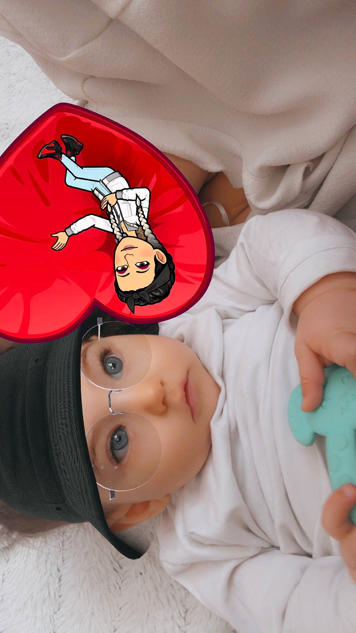 Heniya participe au concours pour gagner de l'argent avec cette photo : baby, baby_toddler_clothing, cap, cheek, child, comfort, costume_hat, eye, eyelash, happy, head, headgear, headwear, lip, mouth, neck, nose, person, pink, sleeve